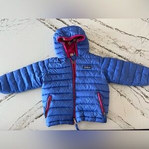 Patagonia reversible down sweater hoody - 3T in excellent like new condition
